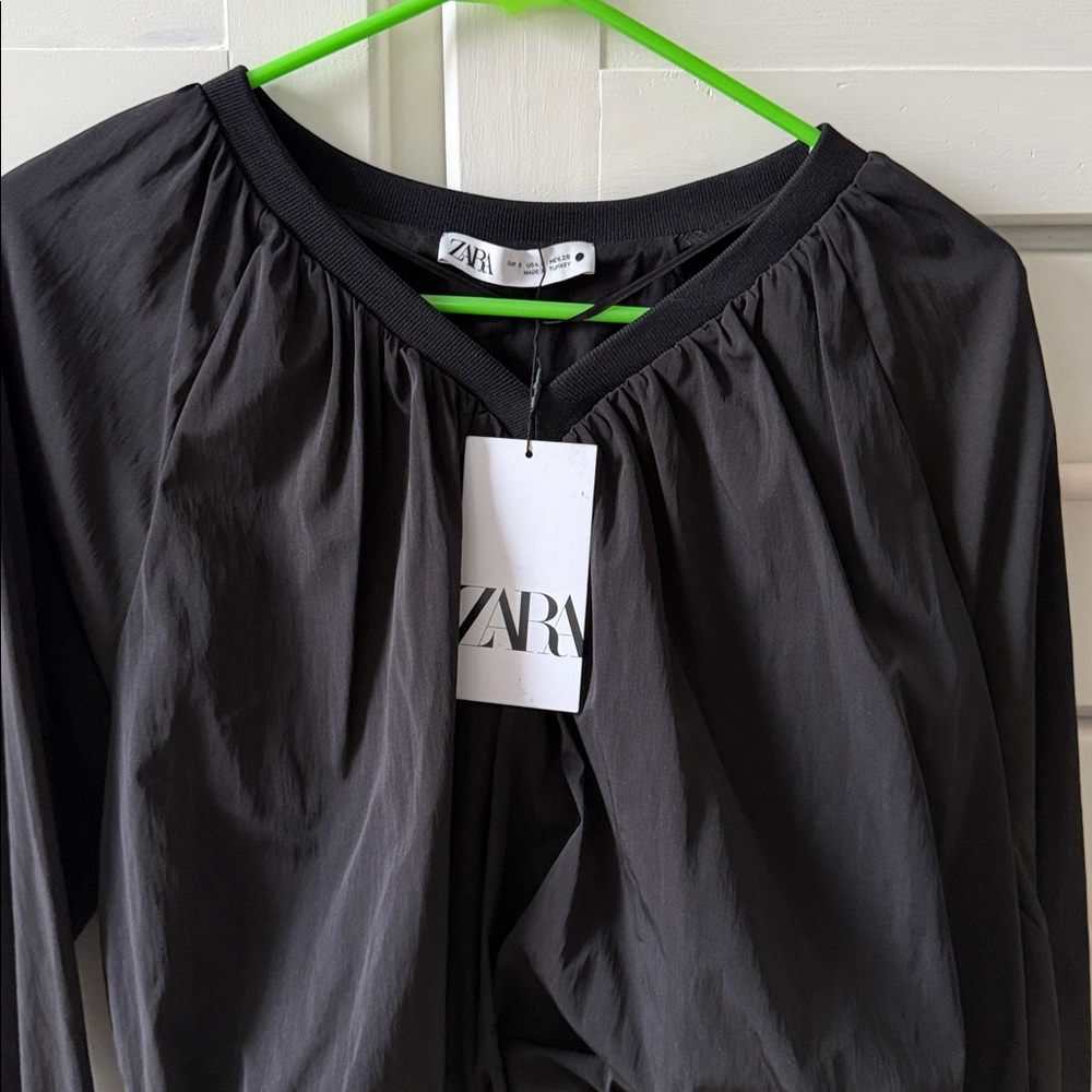 NWT. Zara Black Long-Sleeve Gathered Bubble Hem Blouse - Picture 5 of 8